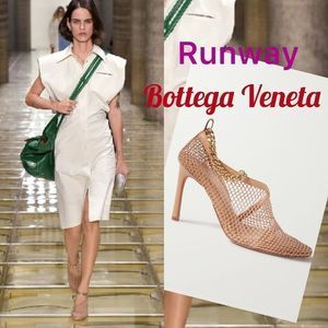 RUNWAY BOTTEGA VENETA Mesh/Chain Embellished macramé & leather pumps~EU41/$1080